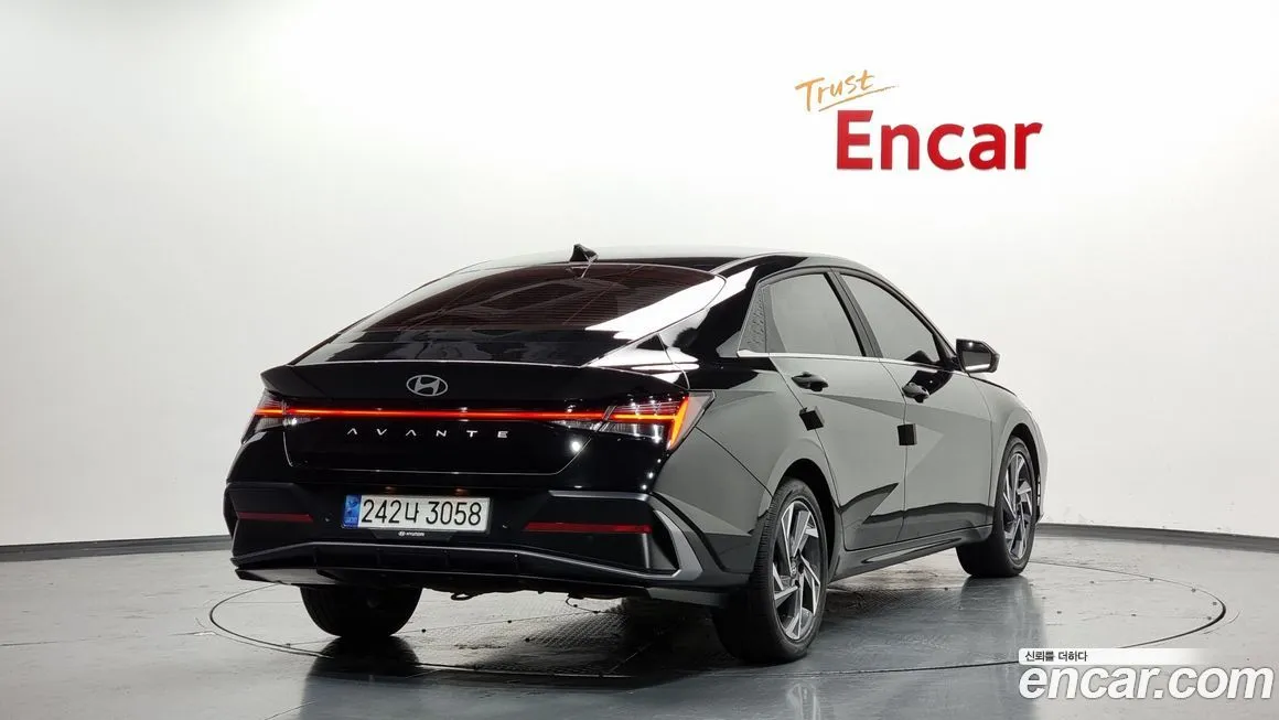 Hyundai AVANTE — фото 2