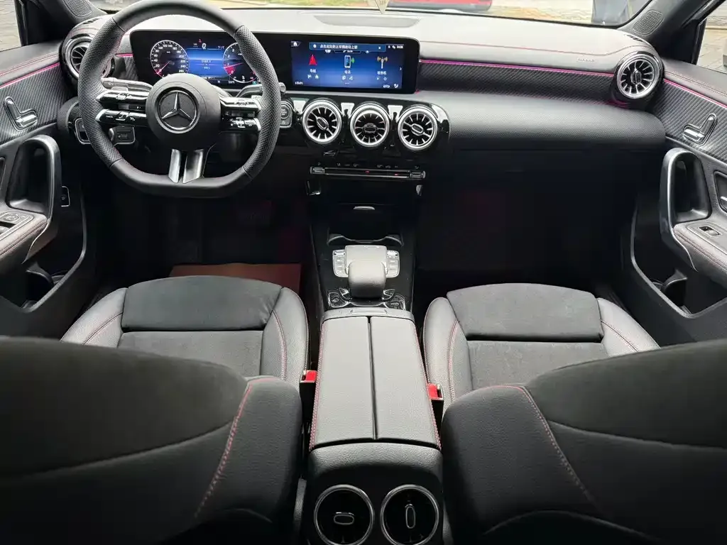 Mercedes-Benz A-Class 2024 из CN, фото 5