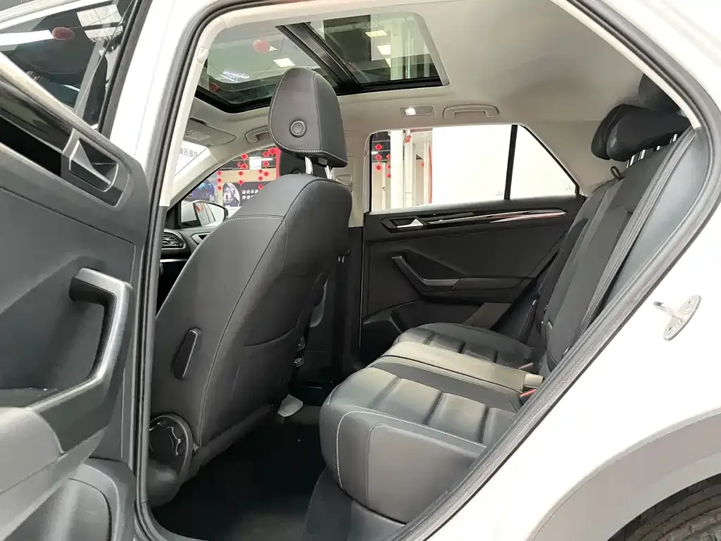 Volkswagen T-Roc 2021 из CN, фото 10