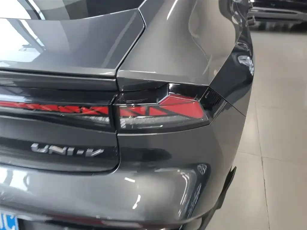 Changan UNI-V 2024 из CN, фото 8