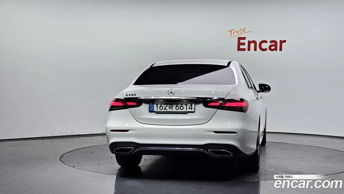 Mercedes-Benz E-Class 2023 из KR, фото 4