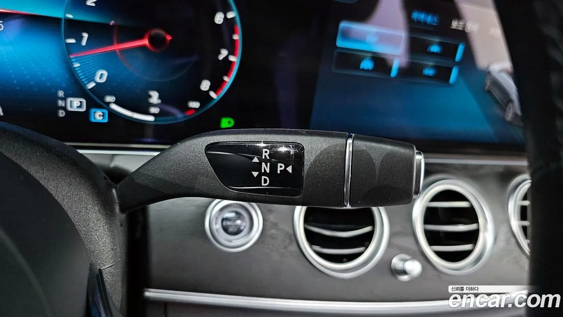 Mercedes-Benz E-Class 2023 из KR, фото 9