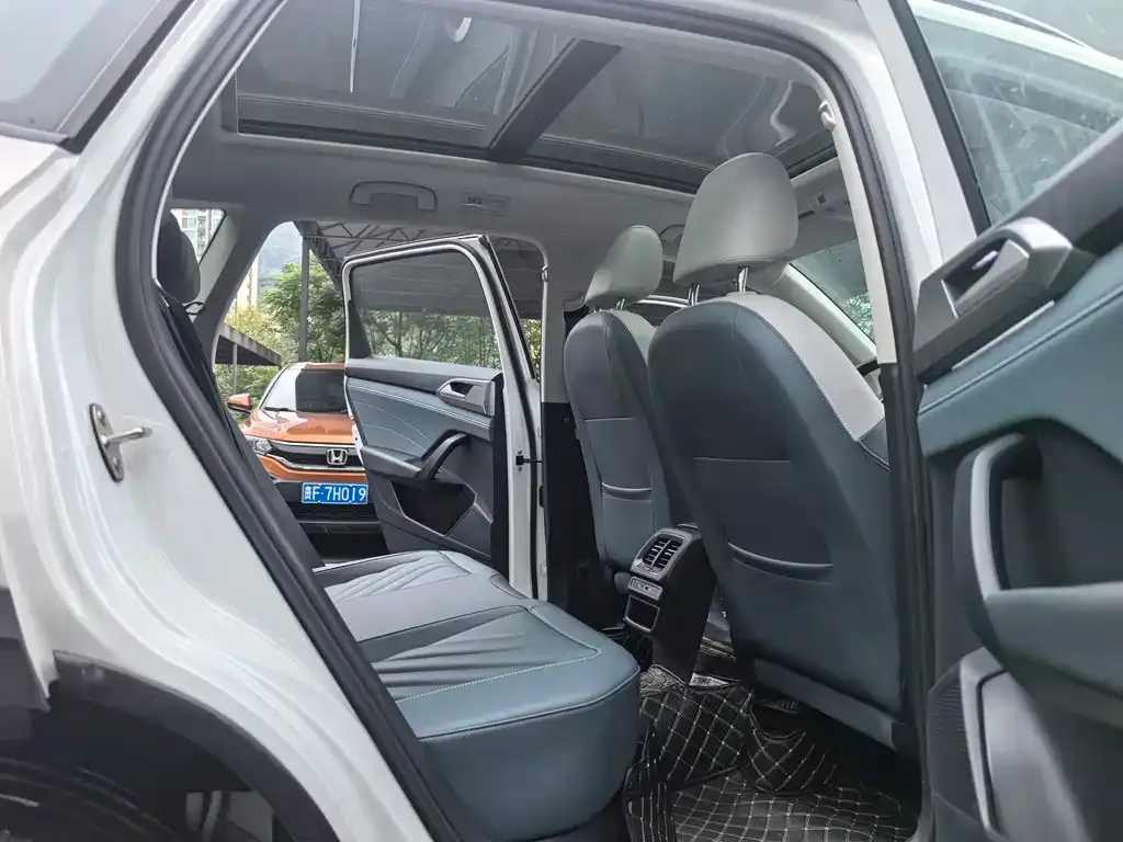 Volkswagen Tharu 2024 из CN, фото 10