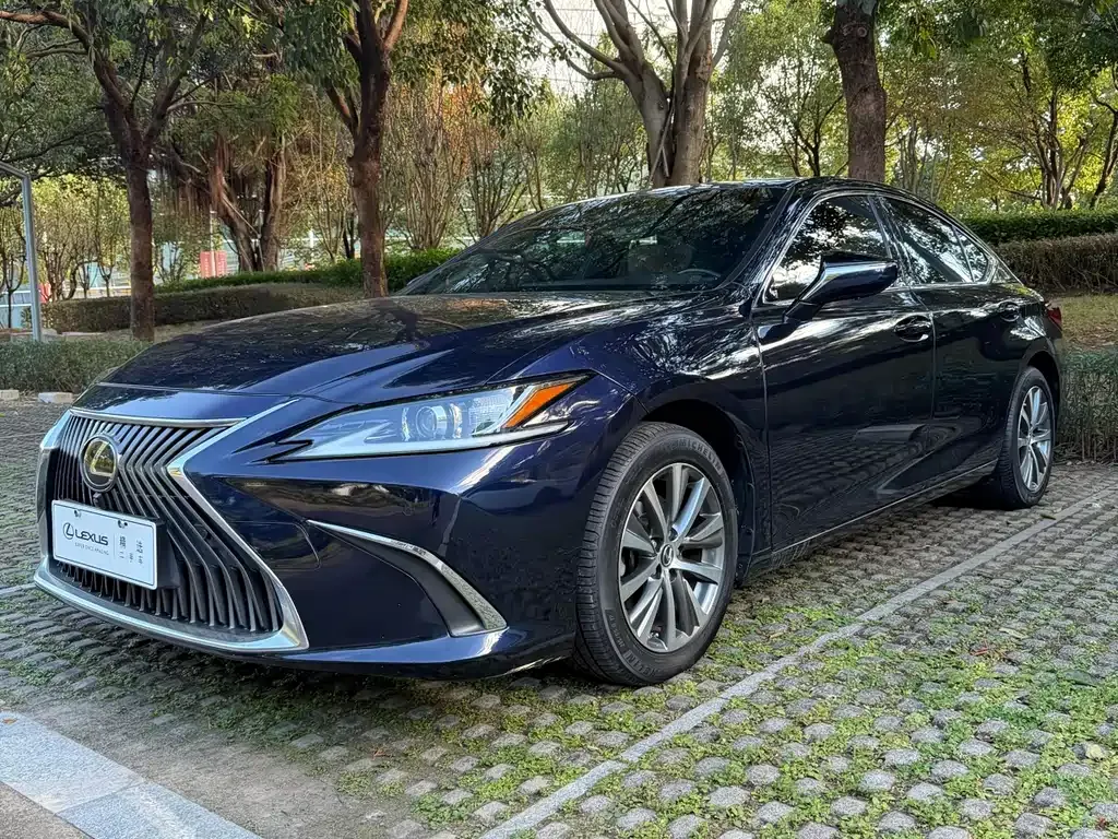 Lexus ES 2021 из CN, фото 1