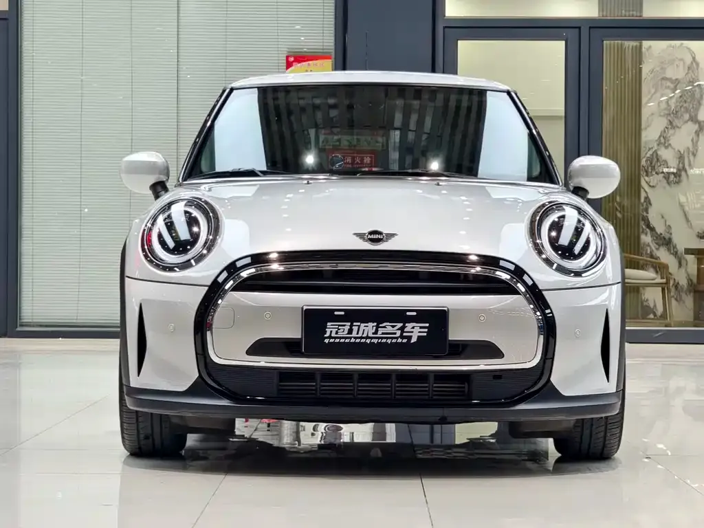 MINI Cooper (3-door) 2024 из CN, фото 2