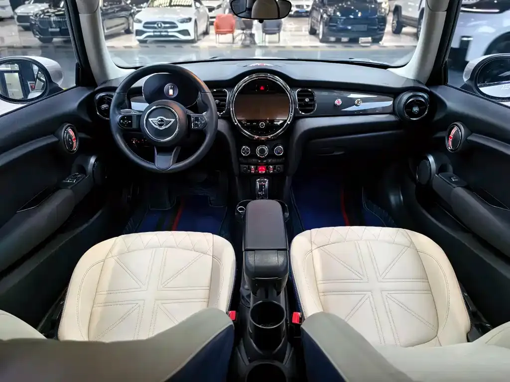 MINI Cooper (3-door) 2024 из CN, фото 8