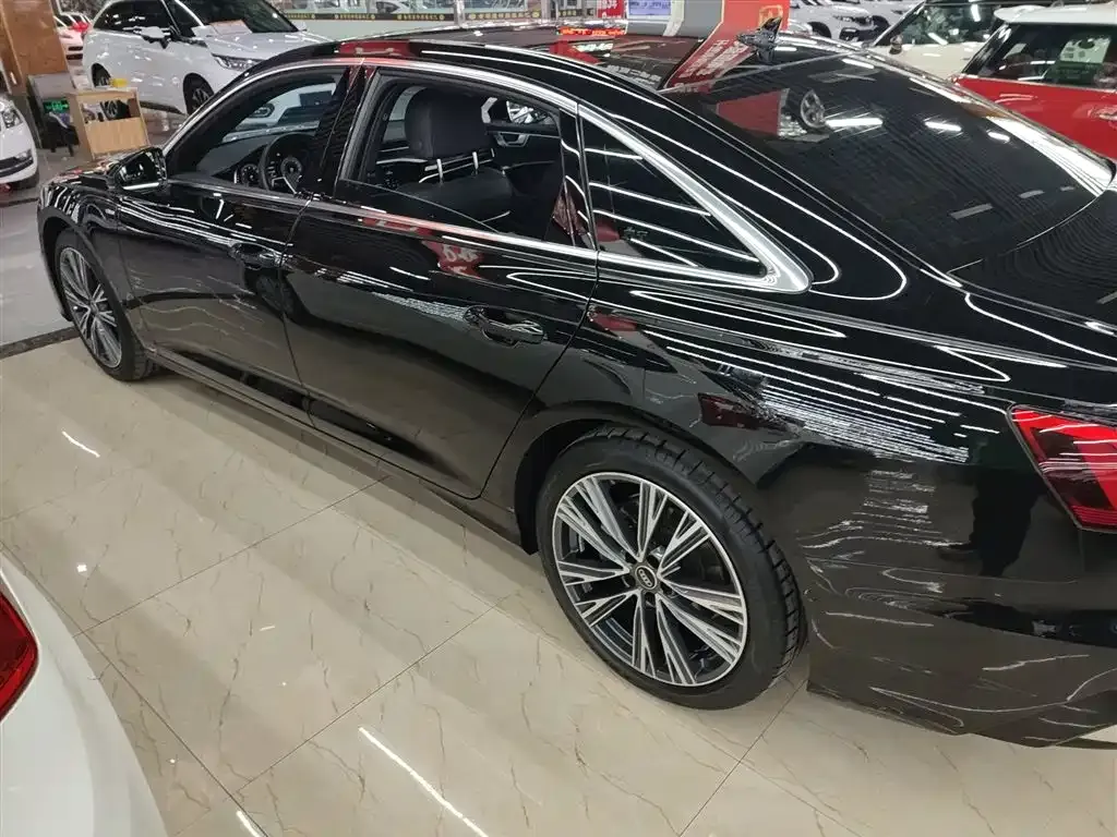 Audi A6L 2024 из CN, фото 5