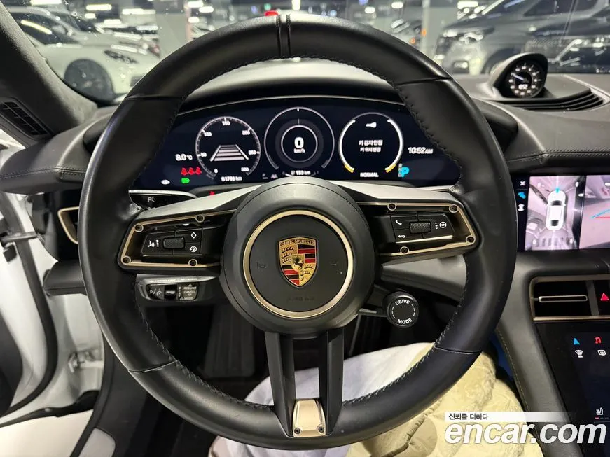Porsche Taycan 2021 из KR, фото 10