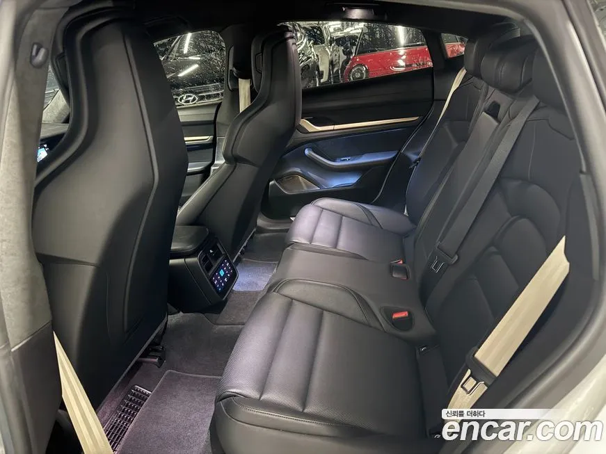 Porsche Taycan 2021 из KR, фото 7