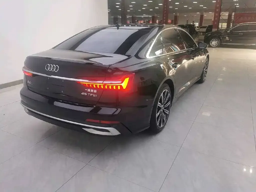 Audi A6L — фото 5