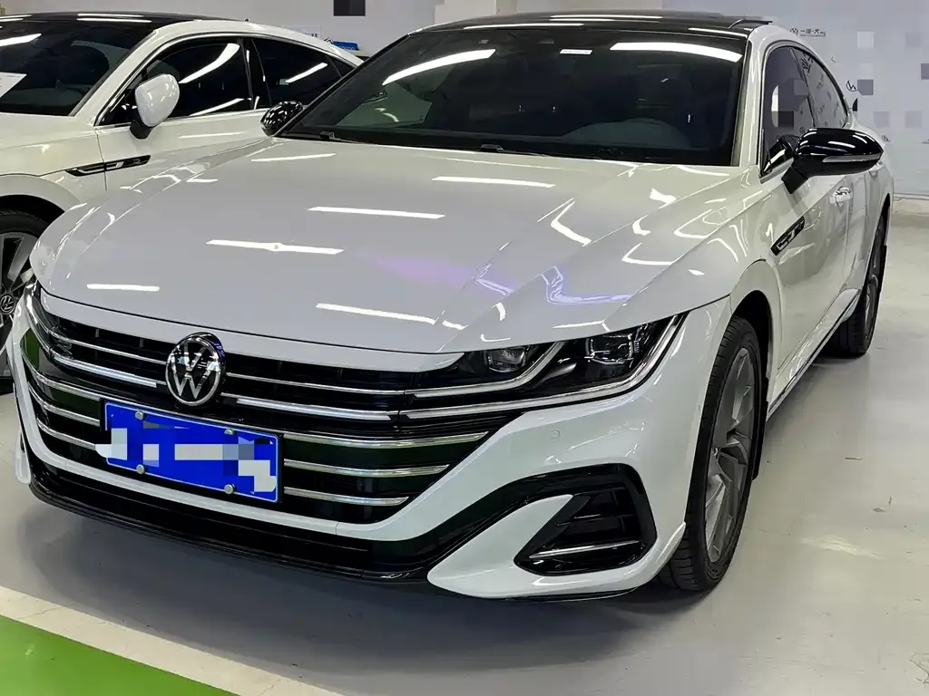 Volkswagen CC 2023 из CN, фото 1