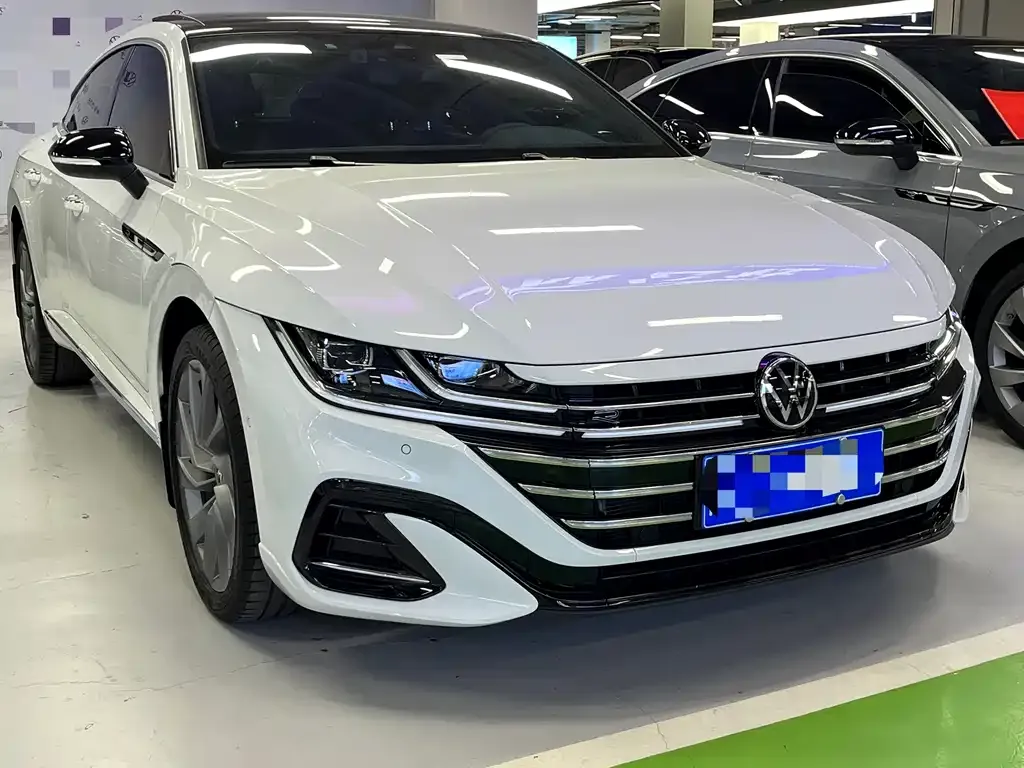 Volkswagen CC 2023 из CN, фото 3
