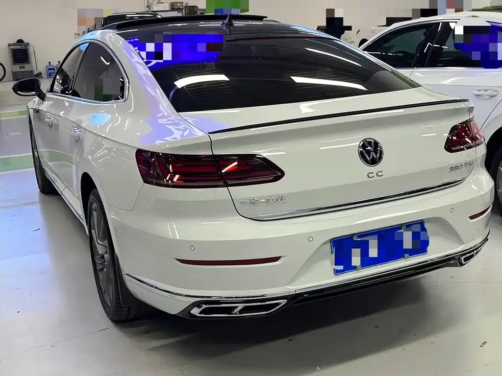 Volkswagen CC 2023 из CN, фото 4
