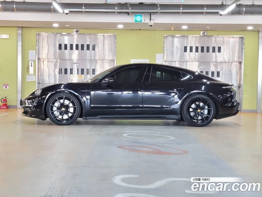 Porsche Taycan 2022 из KR, фото 2
