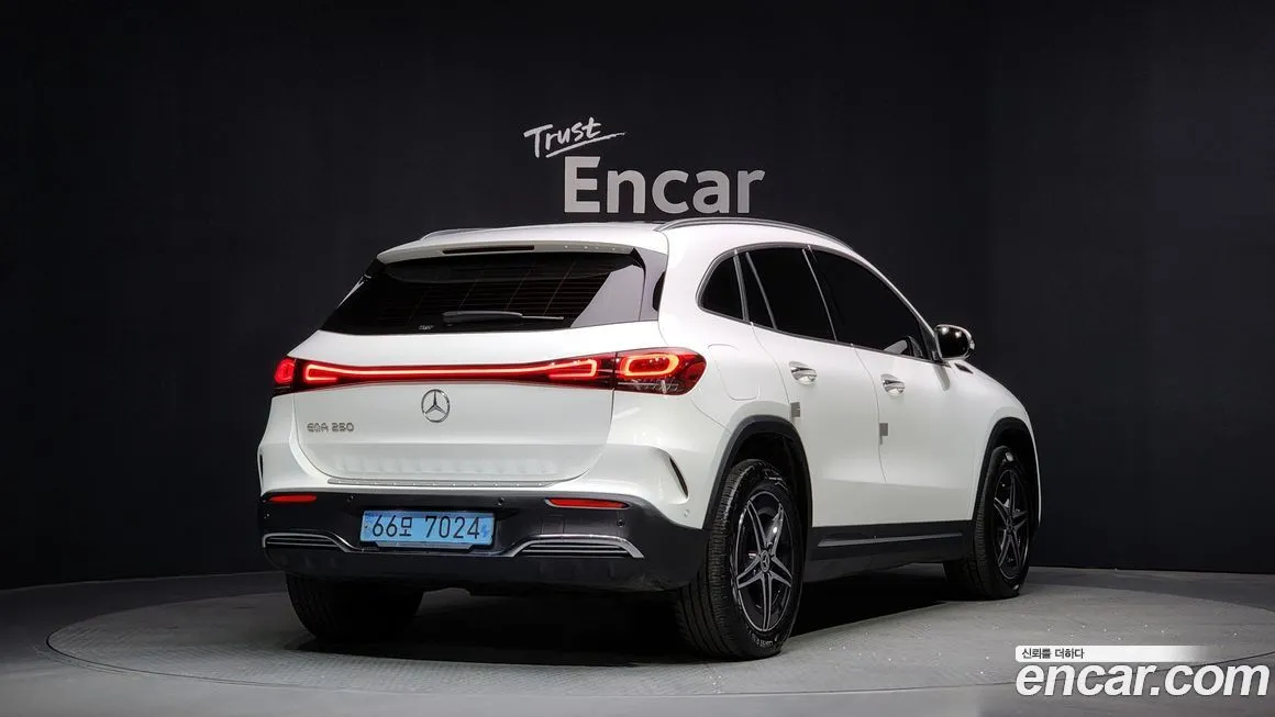 Mercedes-Benz EQA — фото 2