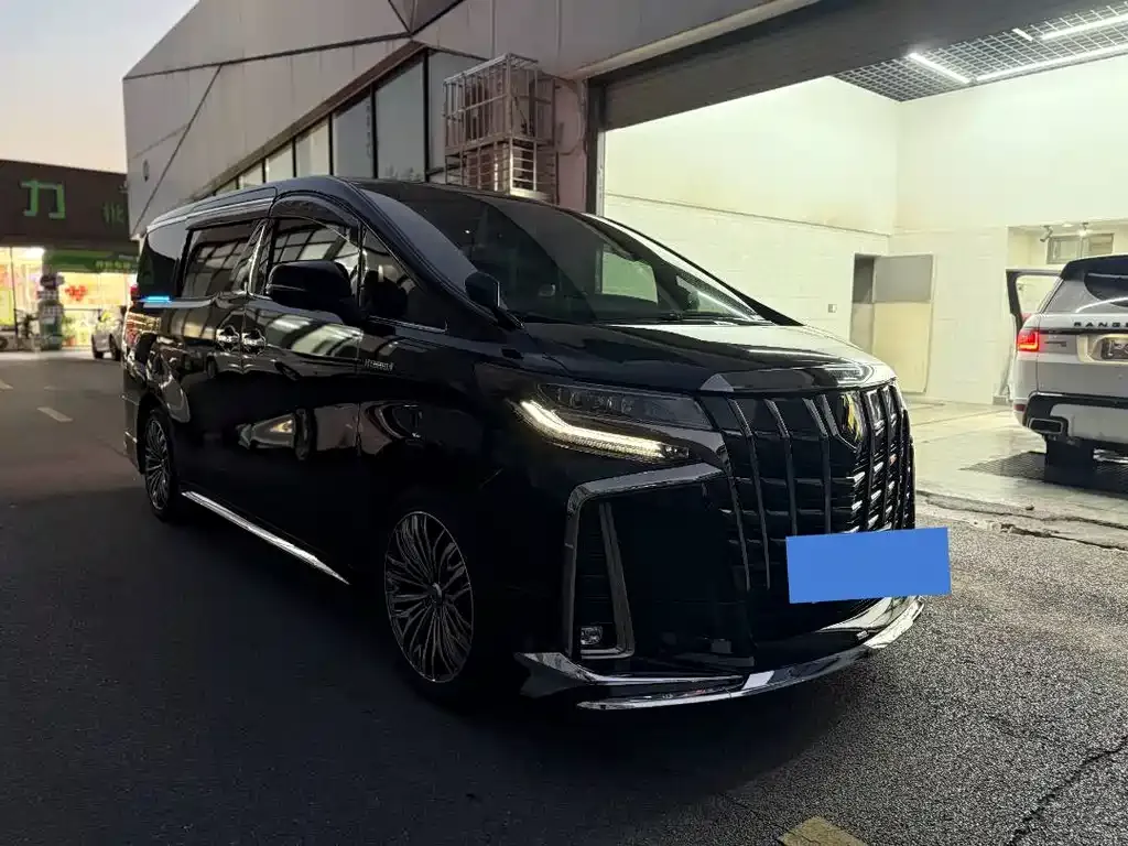 Toyota Alphard 2023 из CN, фото 2