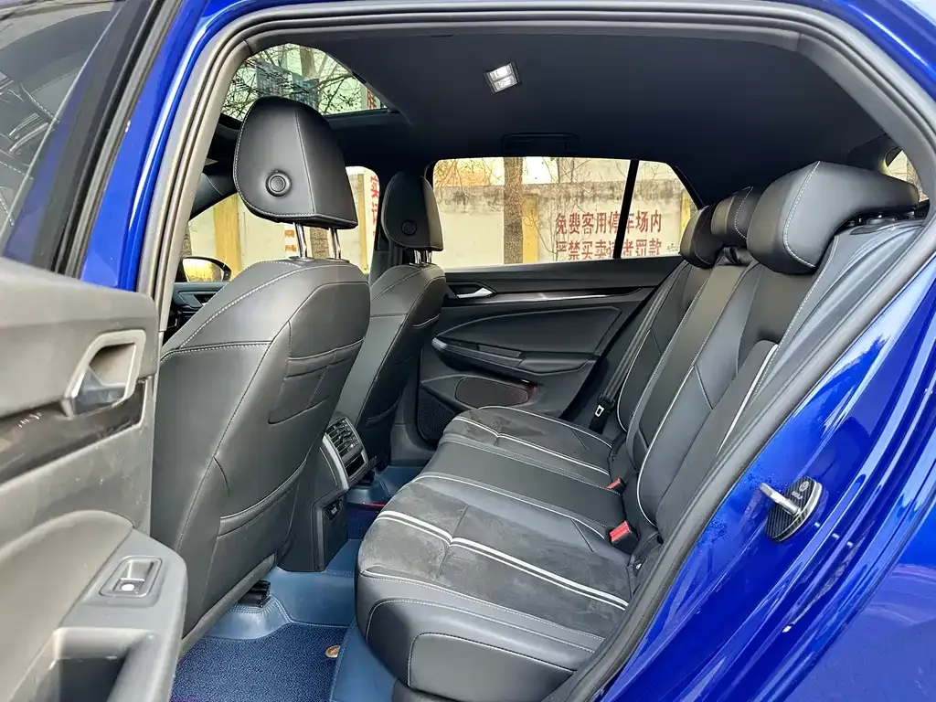Volkswagen Golf 2021 из CN, фото 7