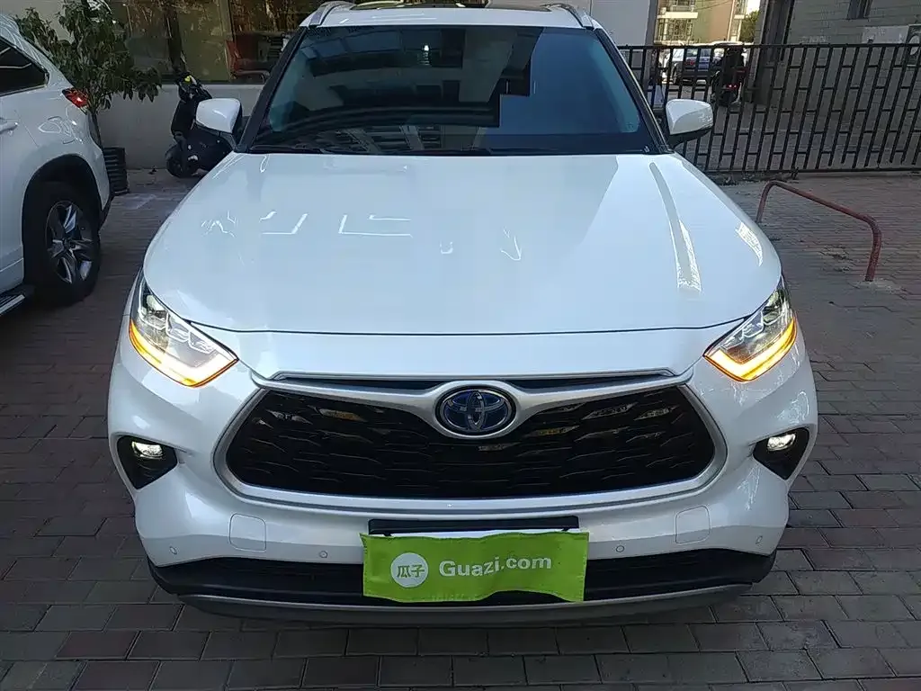 Toyota Highlander 2024 из CN, фото 3