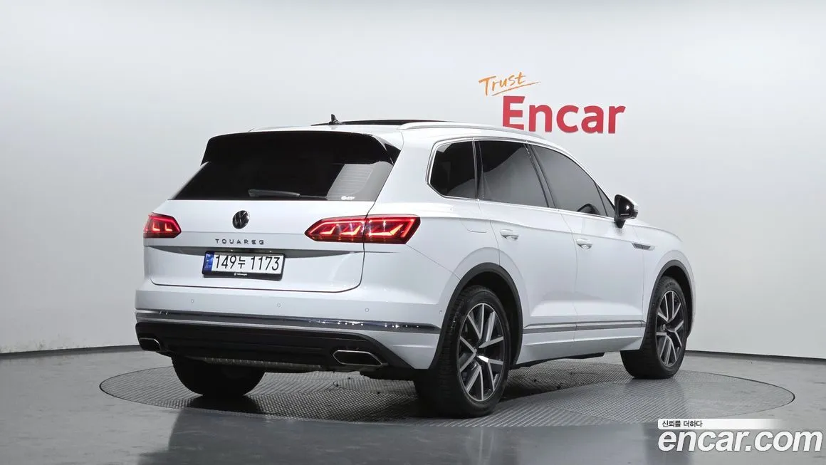 Volkswagen Touareg 2023 из KR, фото 2