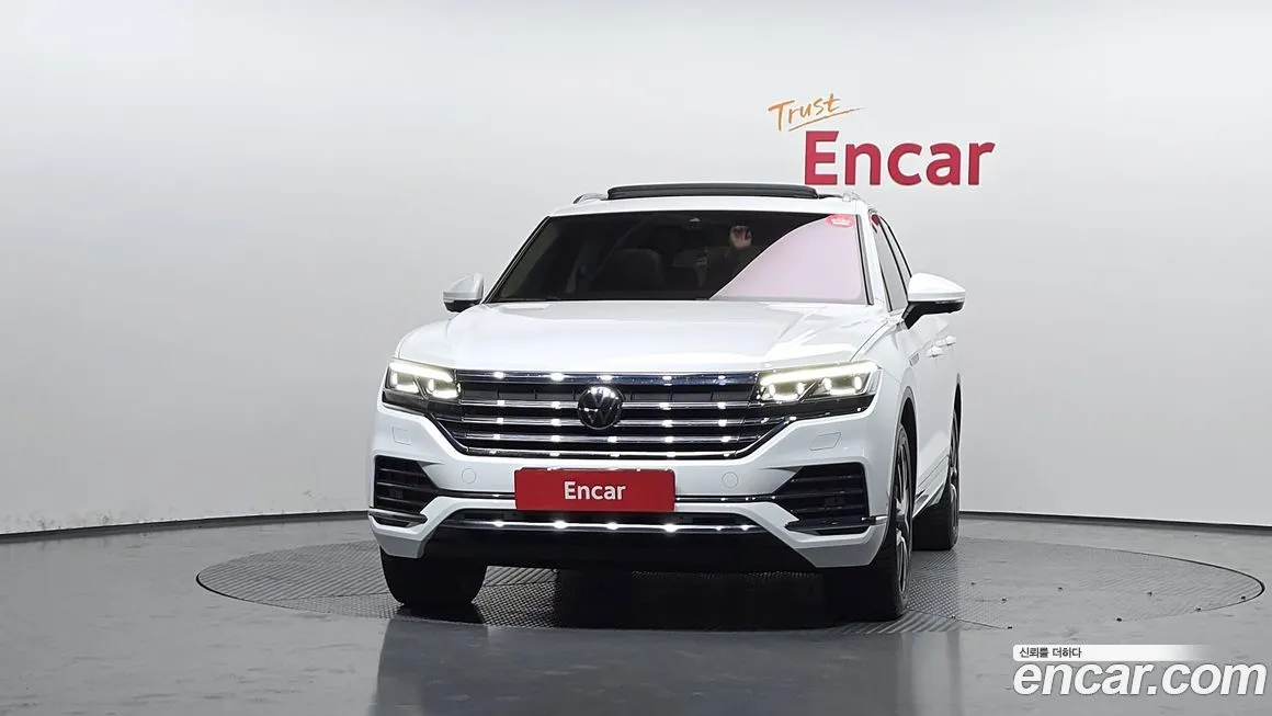 Volkswagen Touareg 2023 из KR, фото 3
