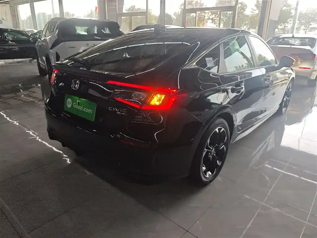 Honda Civic — фото 7