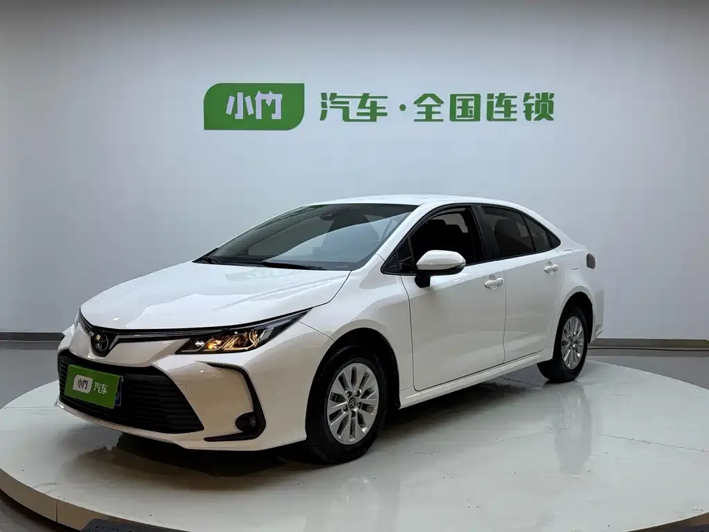 Toyota Corolla — фото 1