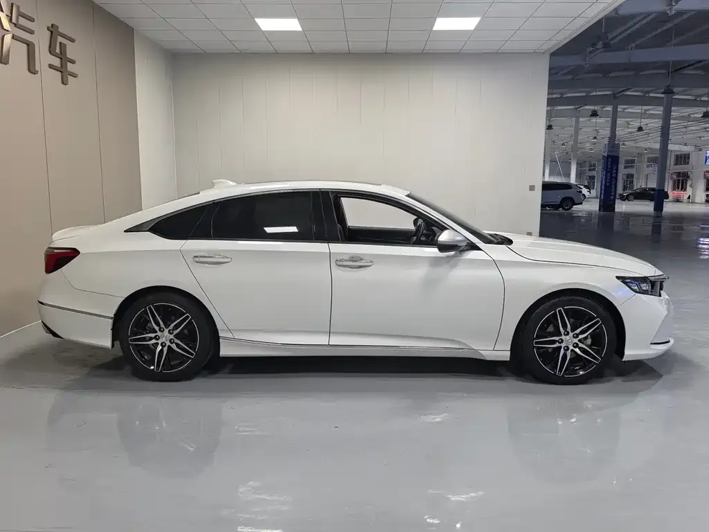 Honda Inspire 2022 из CN, фото 8
