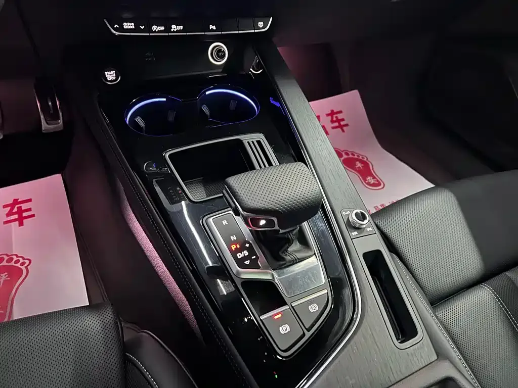 Audi A4L 2024 из CN, фото 9