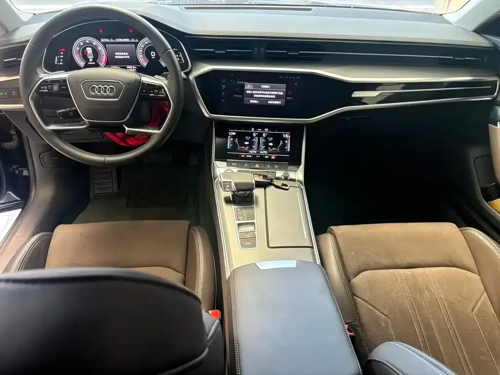 Audi A7L — фото 5