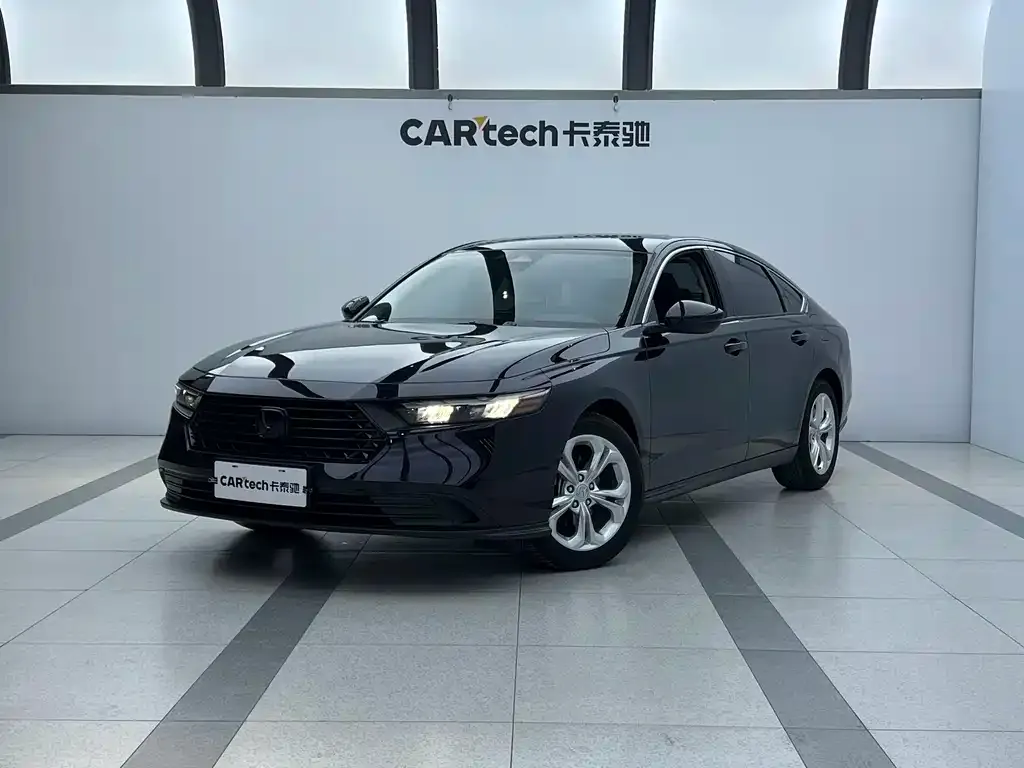 Honda Accord — фото 1