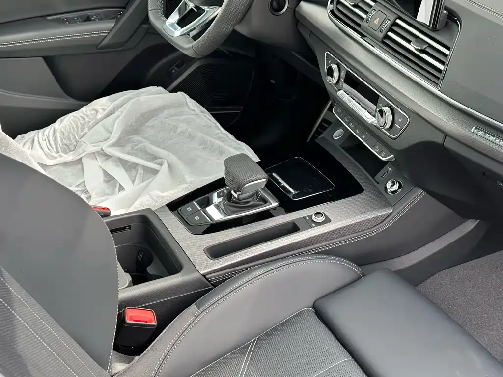 Audi Q5L 2025 из CN, фото 6