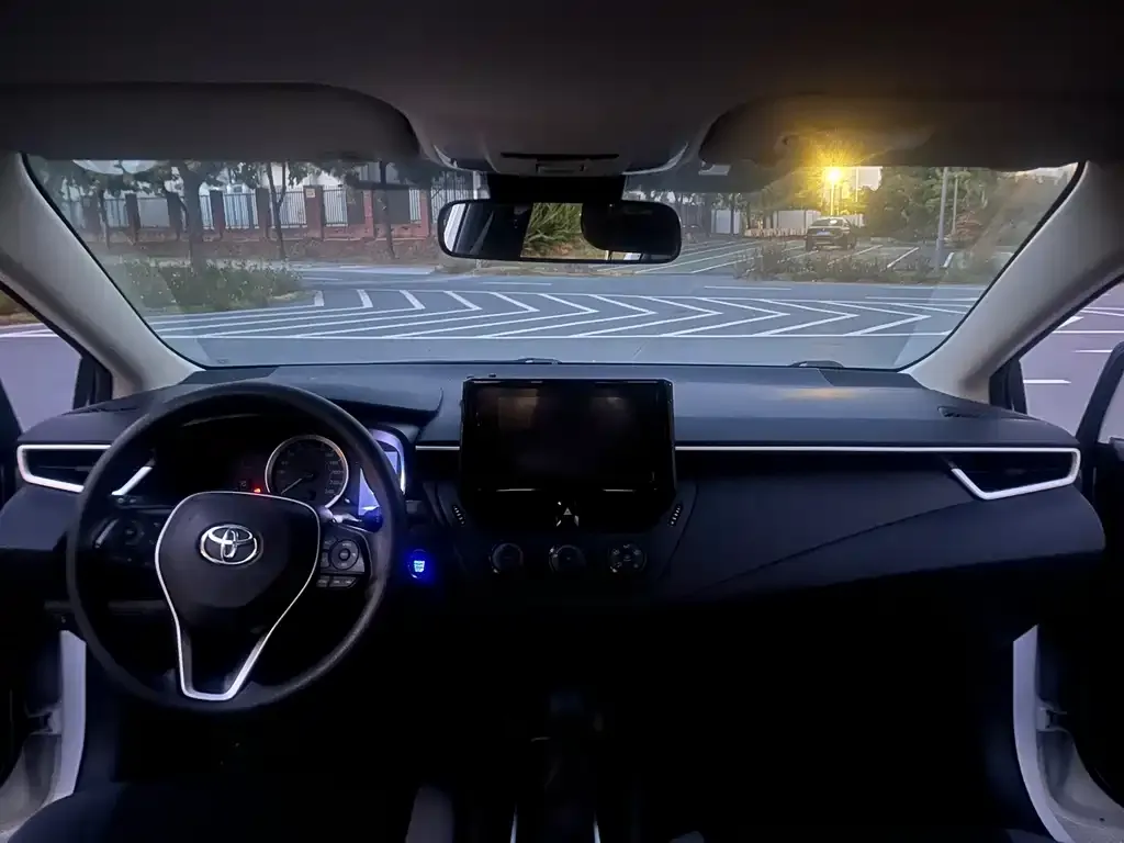 Toyota Corolla 2023 из CN, фото 6