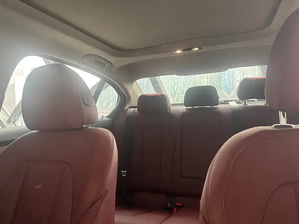 BMW 3 Series 2023 из CN, фото 9