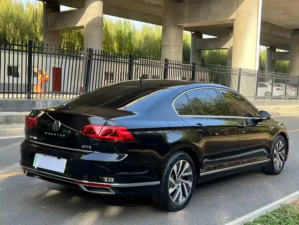 Volkswagen Magotan GTE PHEV 2023 из CN, фото 4