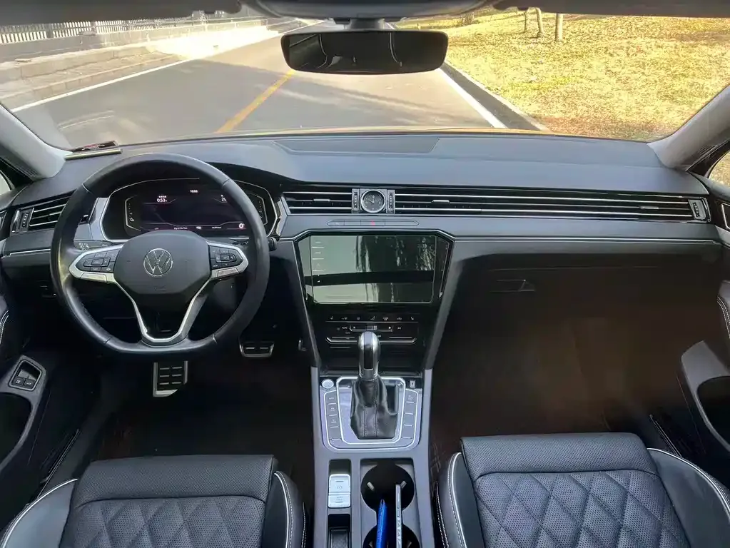 Volkswagen Magotan GTE PHEV 2023 из CN, фото 7