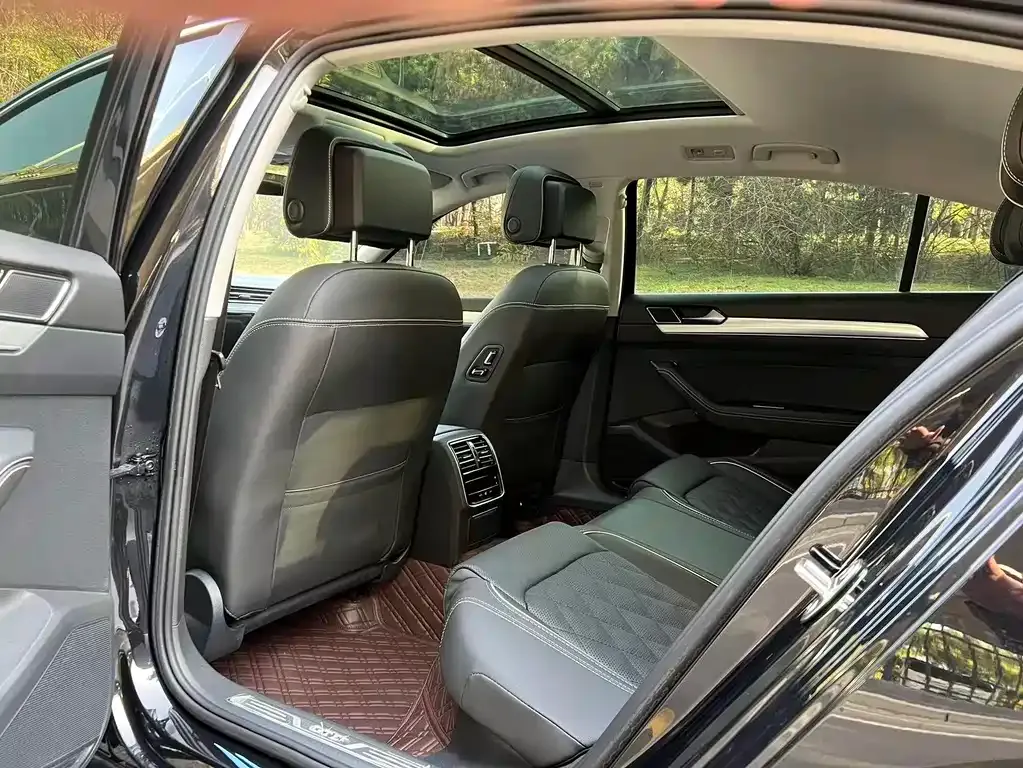 Volkswagen Magotan GTE PHEV 2023 из CN, фото 8
