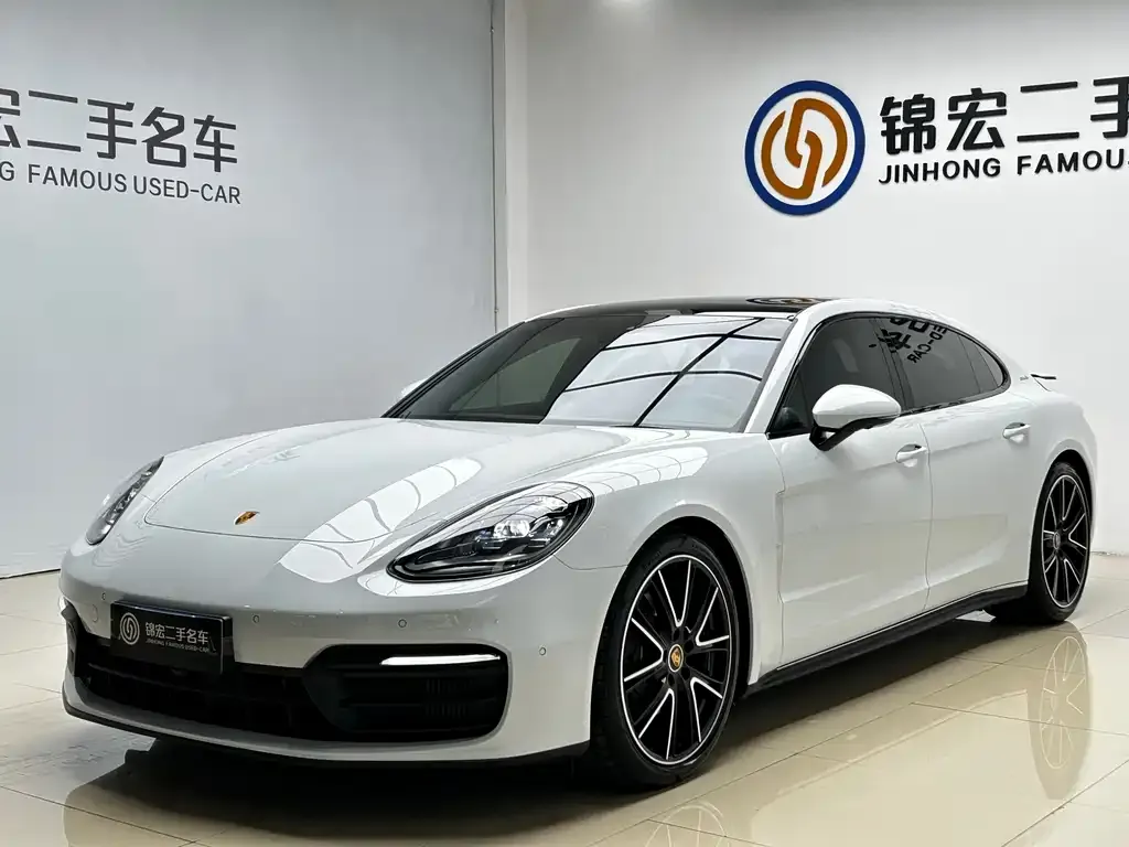 Porsche Panamera — фото 1