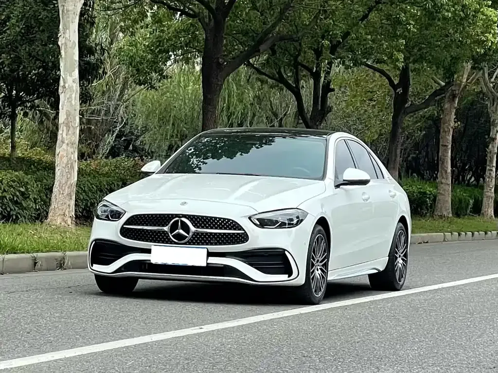 Mercedes-Benz C-Class — фото 1