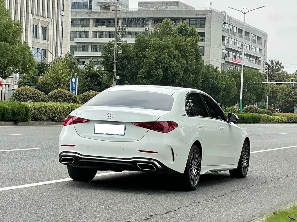 Mercedes-Benz C-Class — фото 4