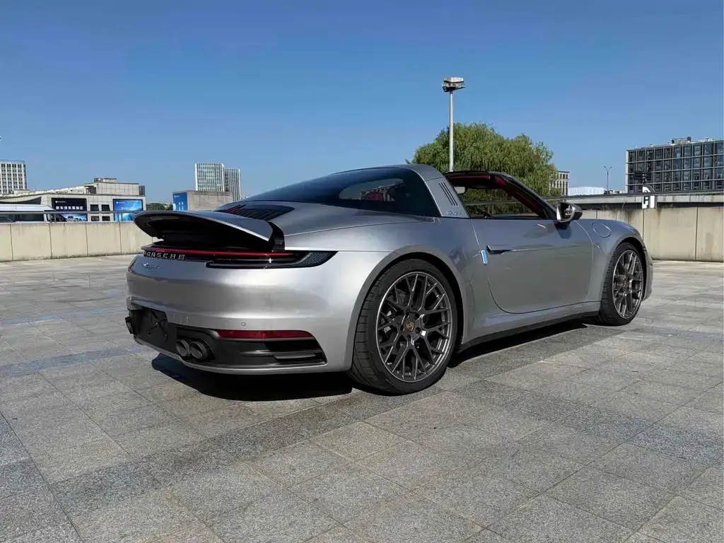 Porsche 911 2024 из CN, фото 10