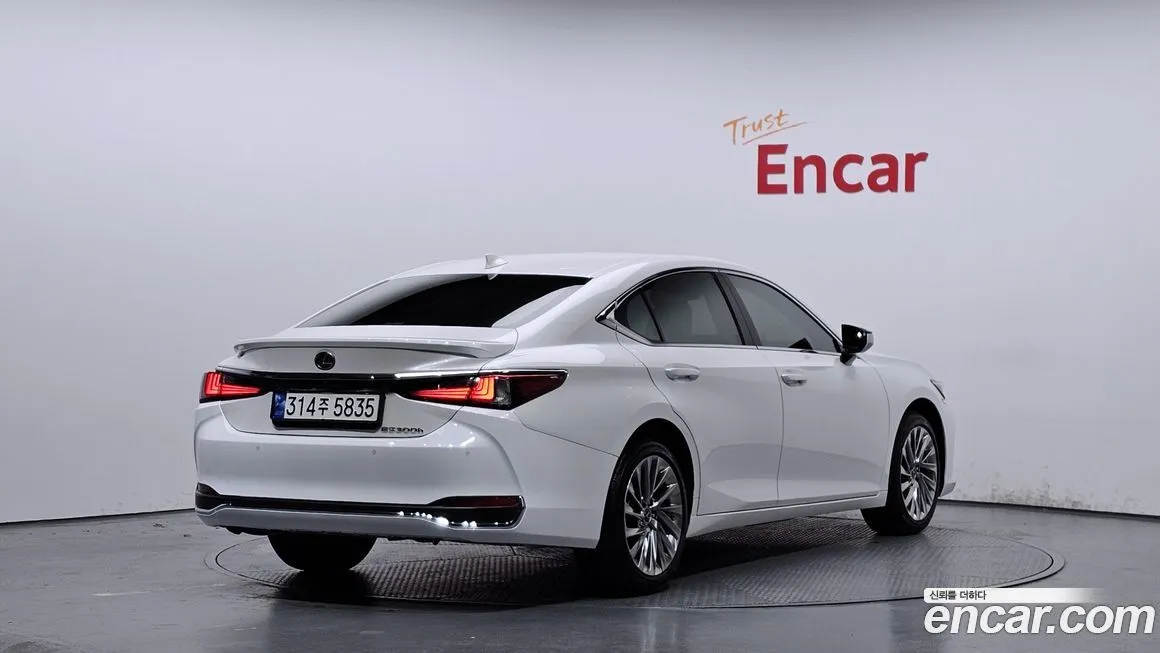 Lexus ES 2023 из KR, фото 2