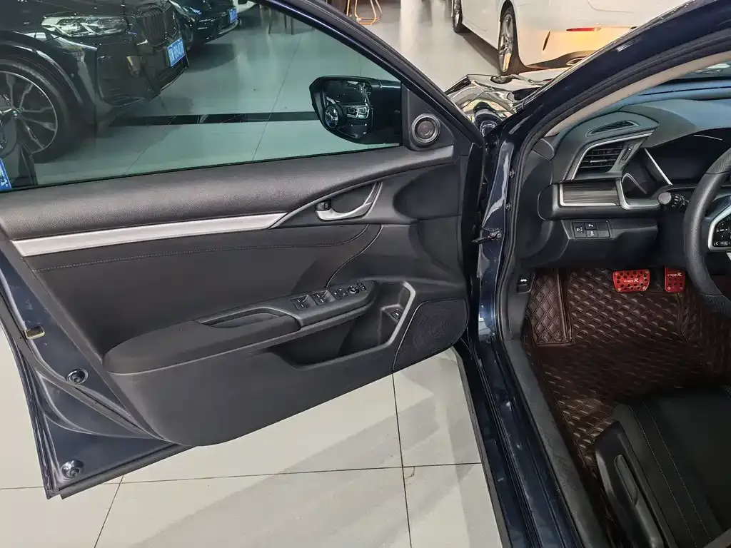 Honda Civic 2021 из CN, фото 4