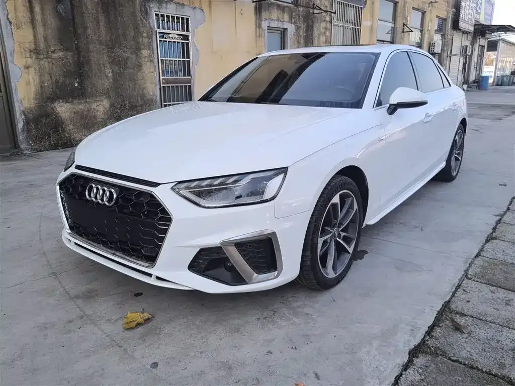 Audi A4L 2021 из CN, фото 1