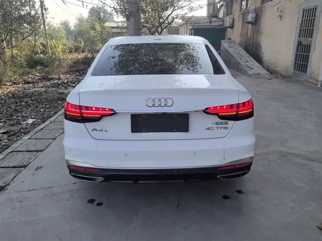 Audi A4L 2021 из CN, фото 6