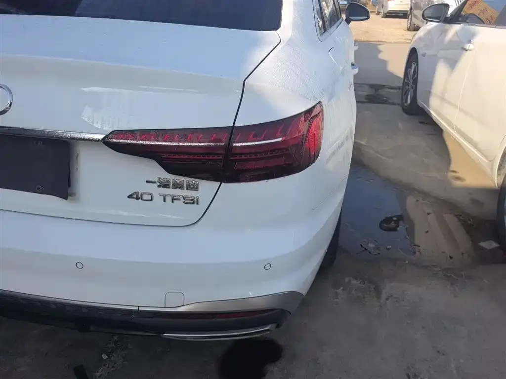 Audi A4L 2021 из CN, фото 8