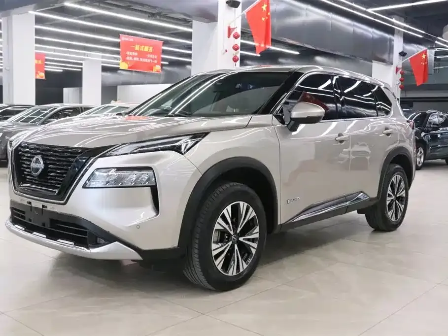 Nissan X-Trail 2023 из CN, фото 1