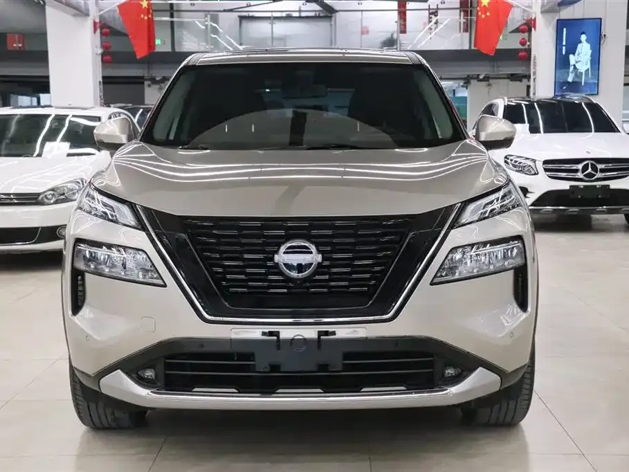 Nissan X-Trail 2023 из CN, фото 2