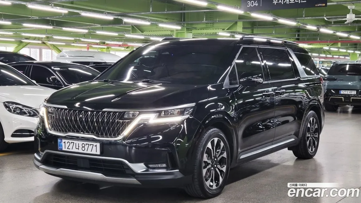 Kia Carnival — фото 1