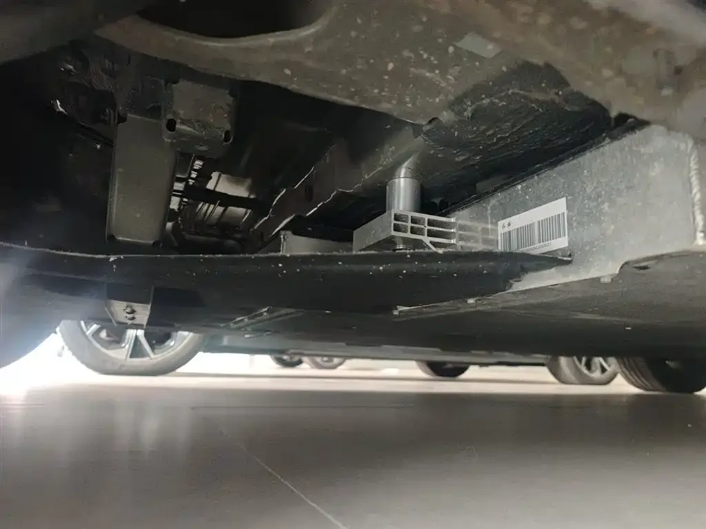 Hongqi E-QM5 2024 из CN, фото 4