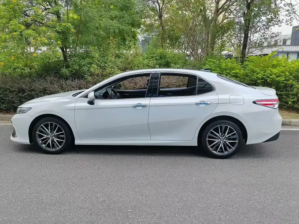 Toyota Camry 2021 из CN, фото 5